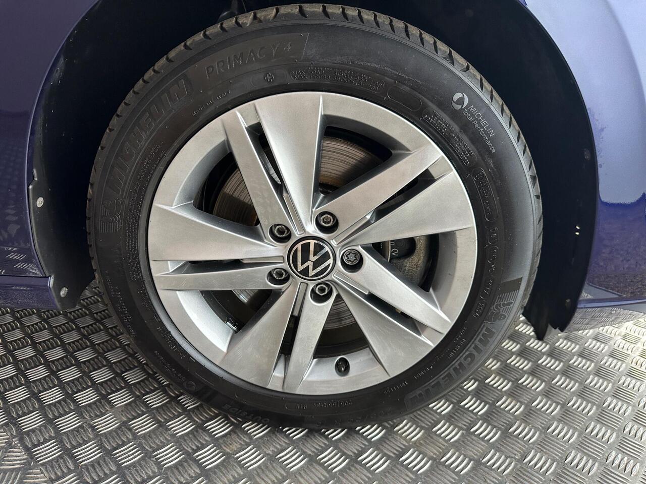 Volkswagen Golf BF72LUE