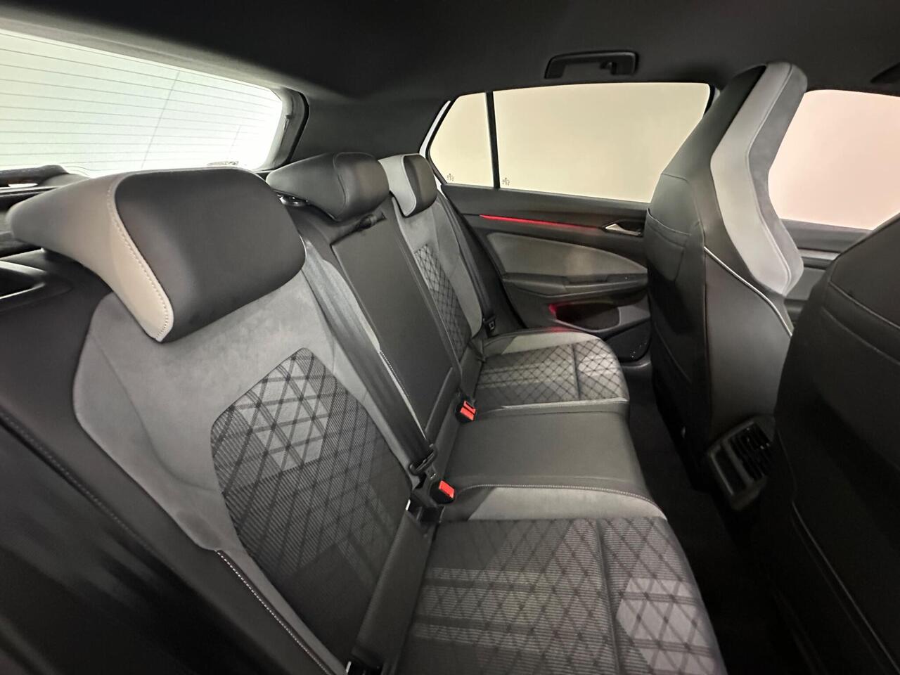 Volkswagen Golf VU22JYZ