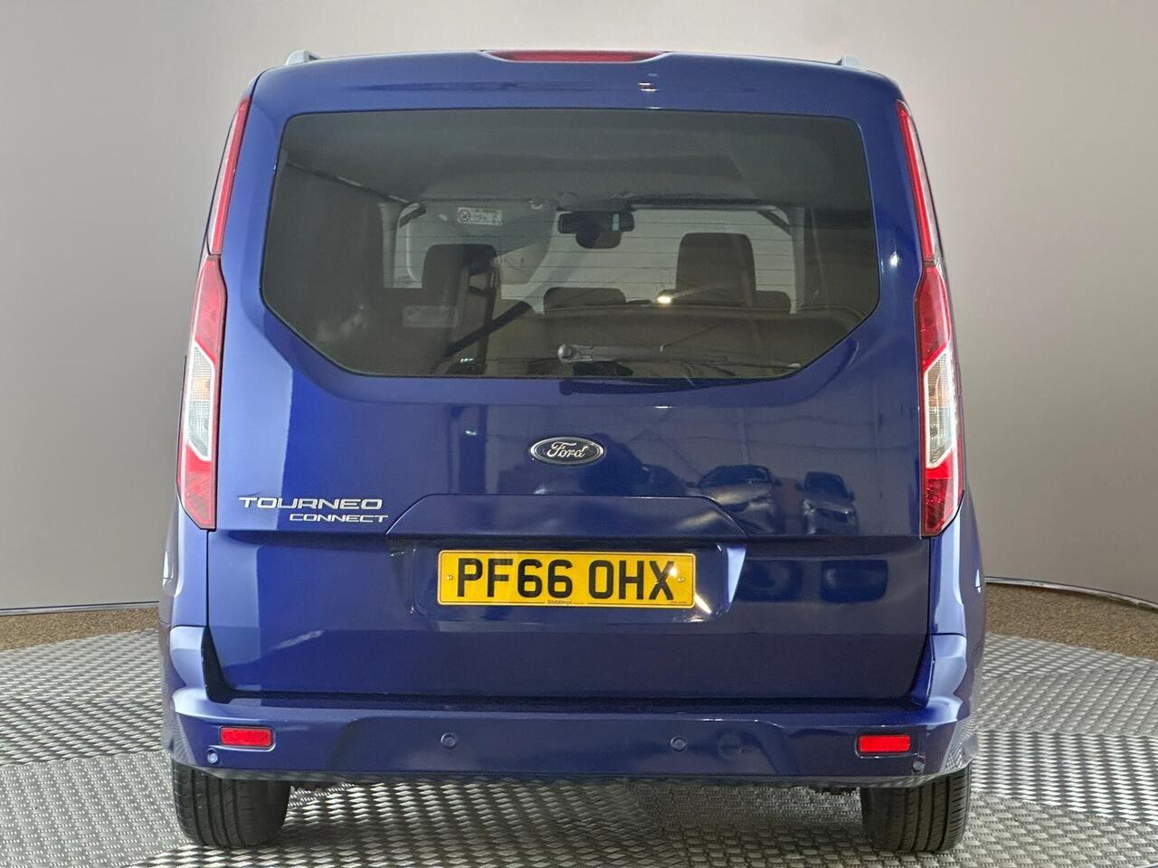 Ford Grand Tourneo Connect PF66OHX