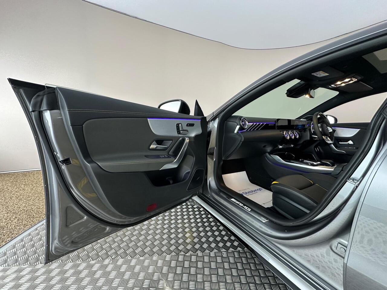 Mercedes-Benz CLA WR69HGN