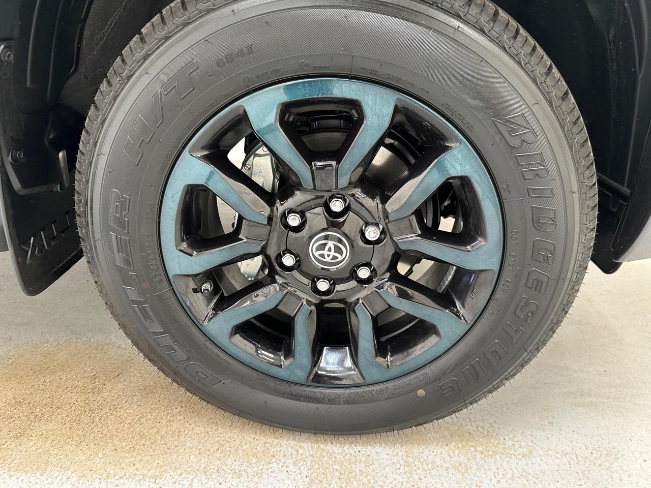 Toyota Hilux H111LUX