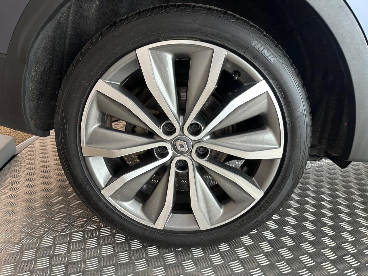 Renault Kadjar SJ68YNX