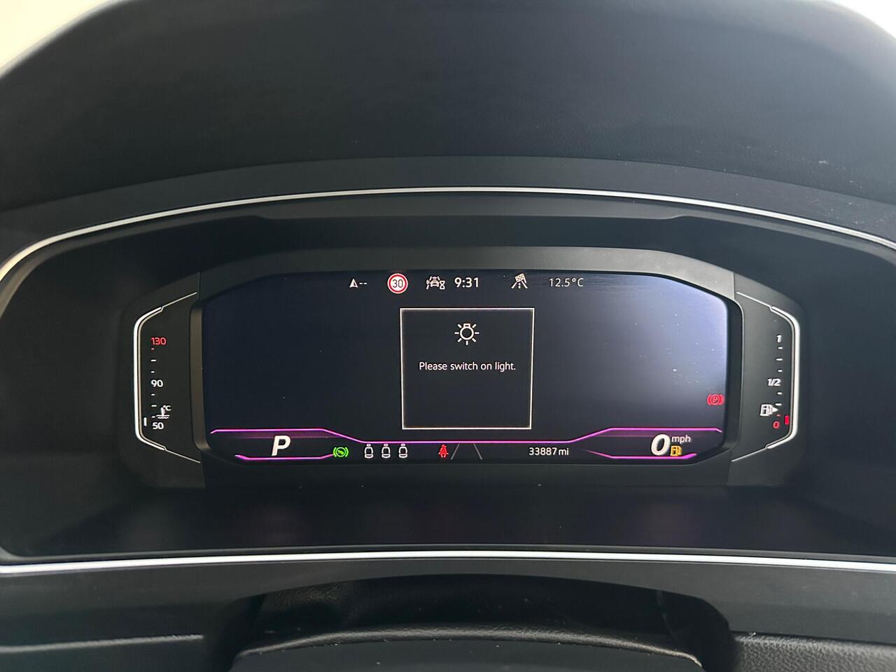 Volkswagen Tiguan VO24XRH