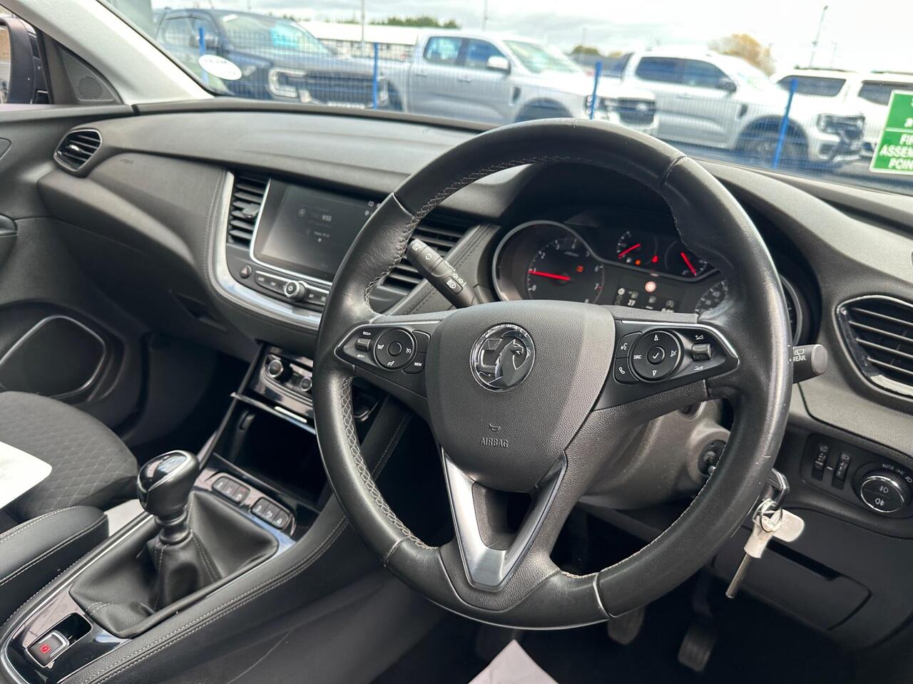 Vauxhall Grandland X DT69YHN