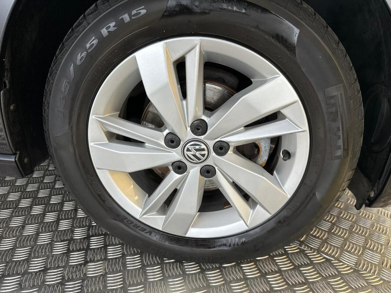 Volkswagen Polo AO18LLA