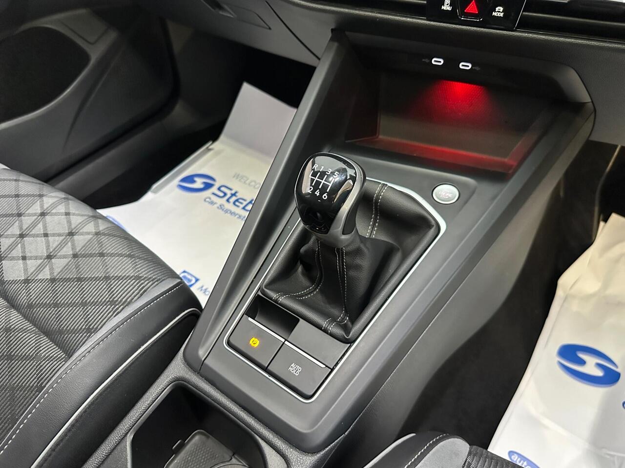 Volkswagen Golf VU22JYZ