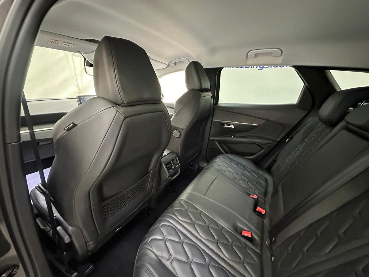 Peugeot 3008 VU71KBN