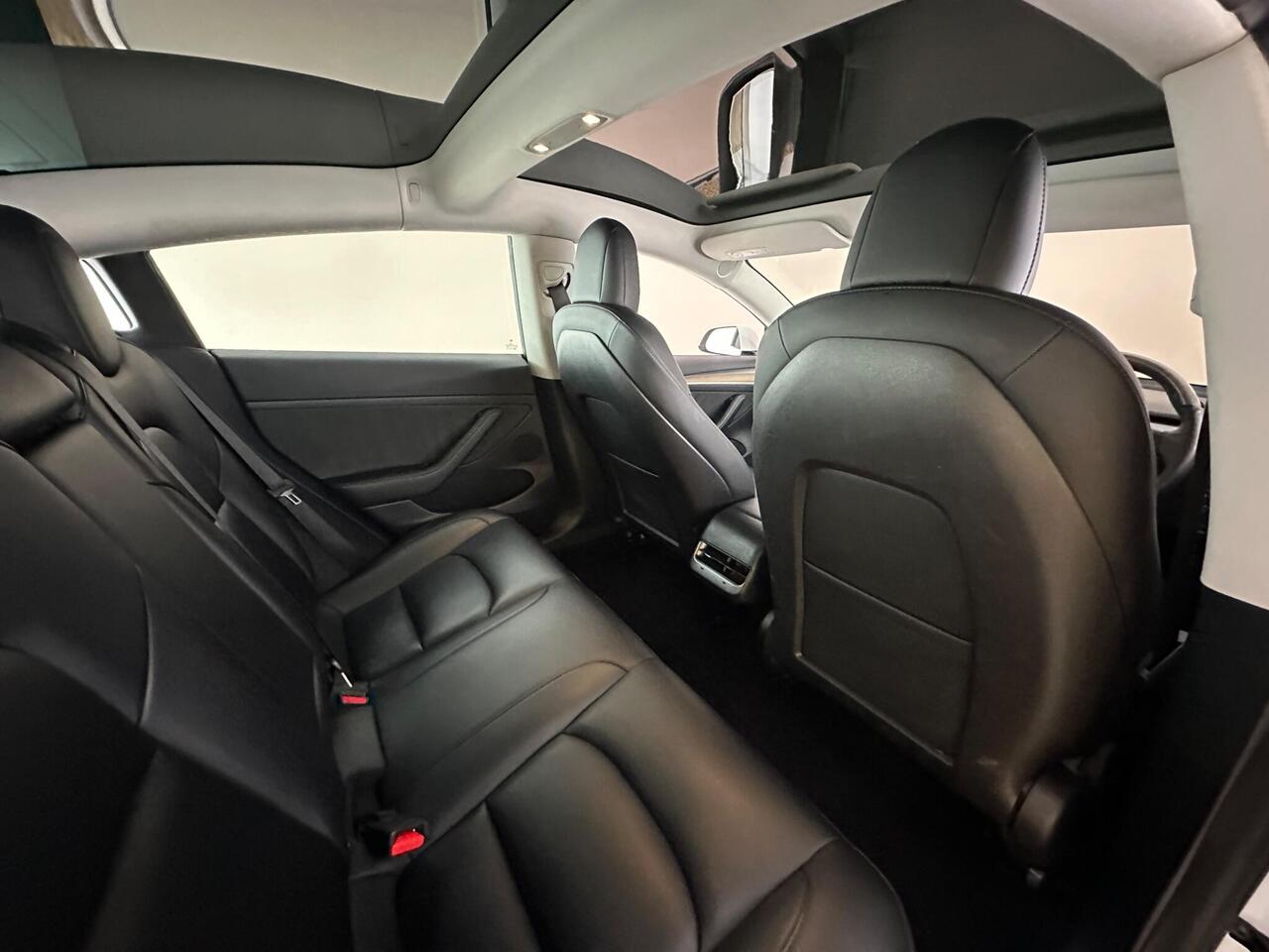 Tesla Model 3 AF72VPX