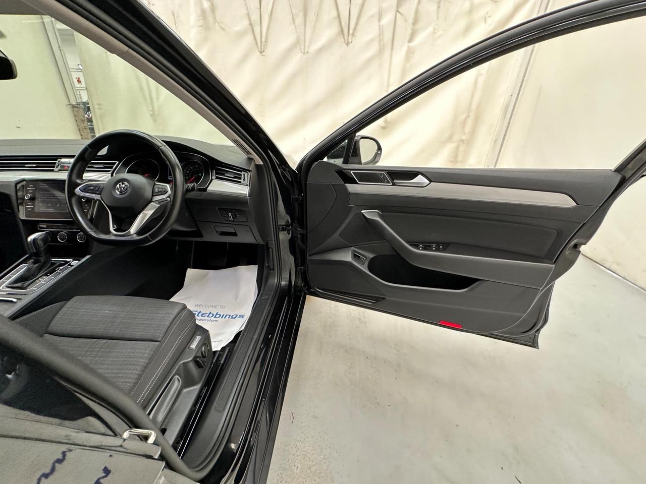 Volkswagen Passat VN69VMY