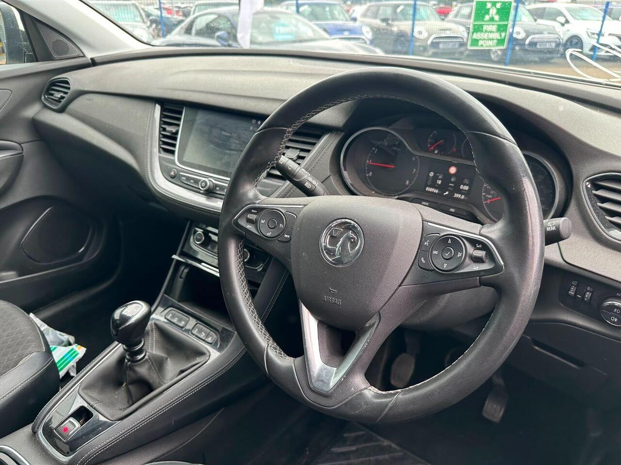 Vauxhall Grandland X KY18FNF
