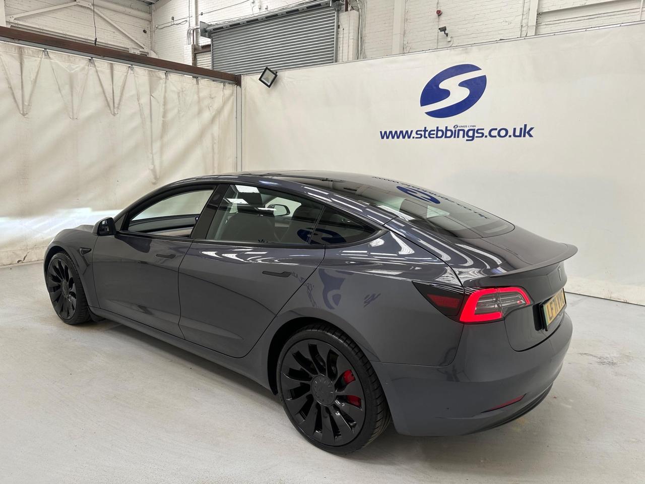 Tesla Model 3 LF71VYC