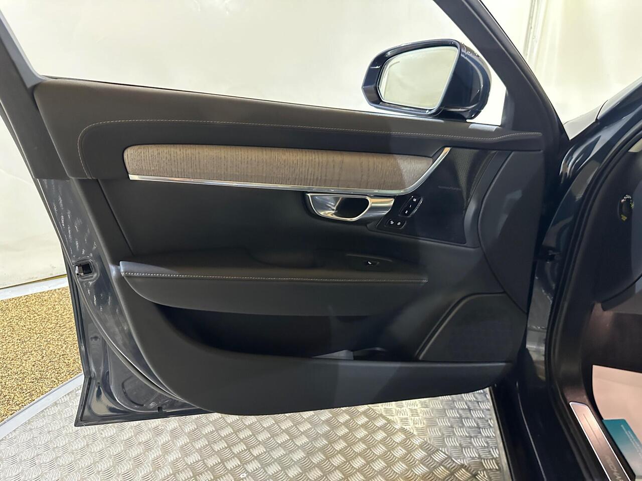 Volvo V90 YS21KZW