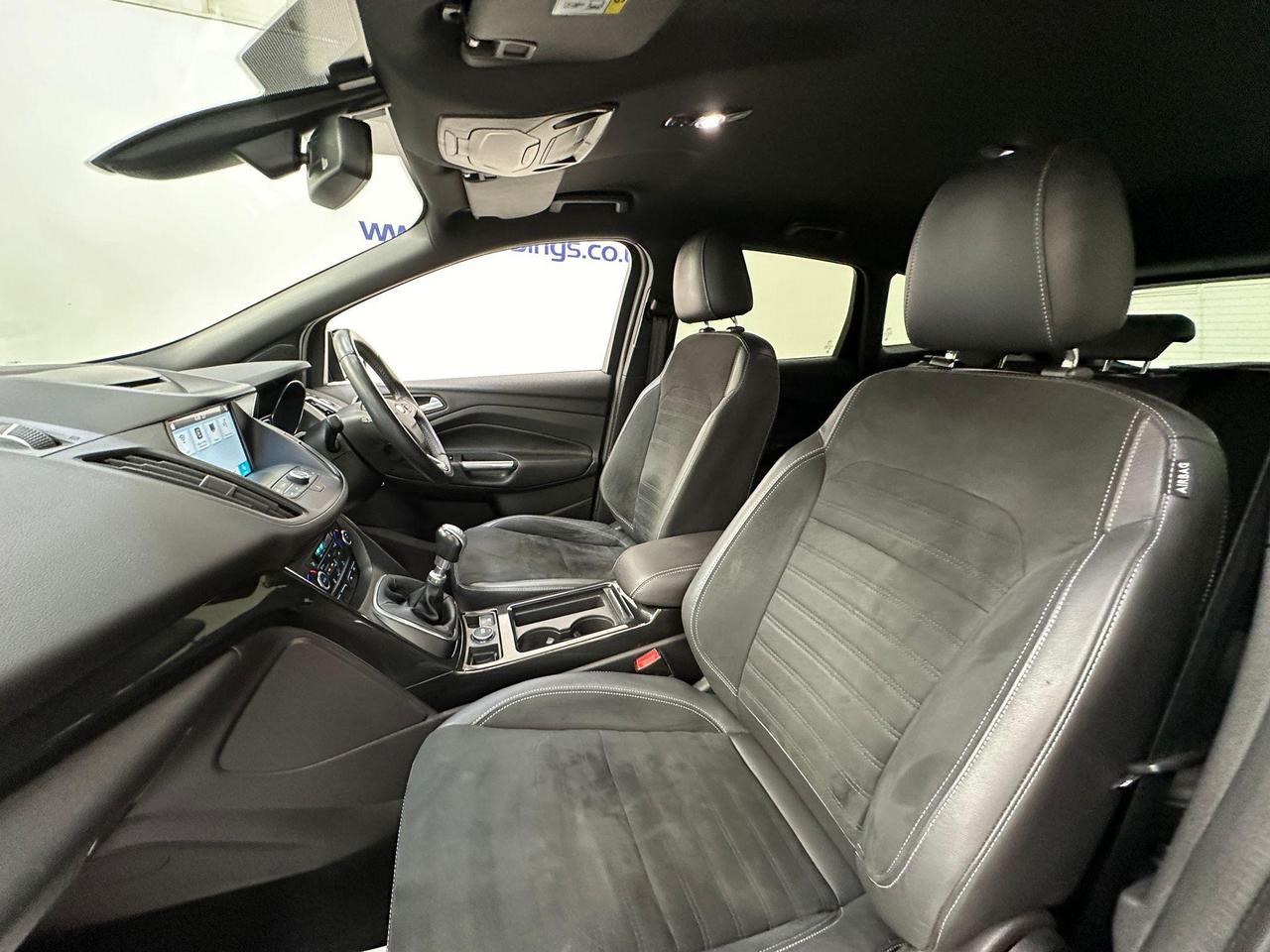 Ford Kuga AY17NRV