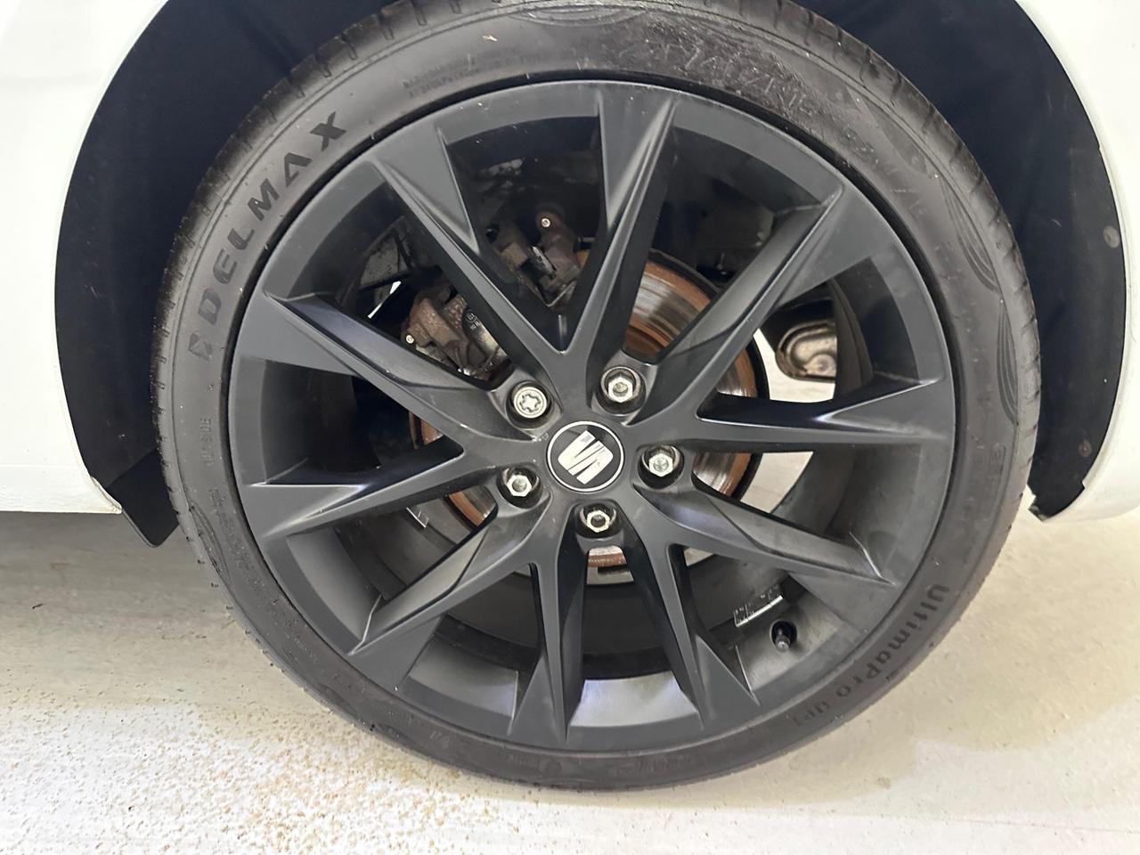 SEAT Leon YA69LHE