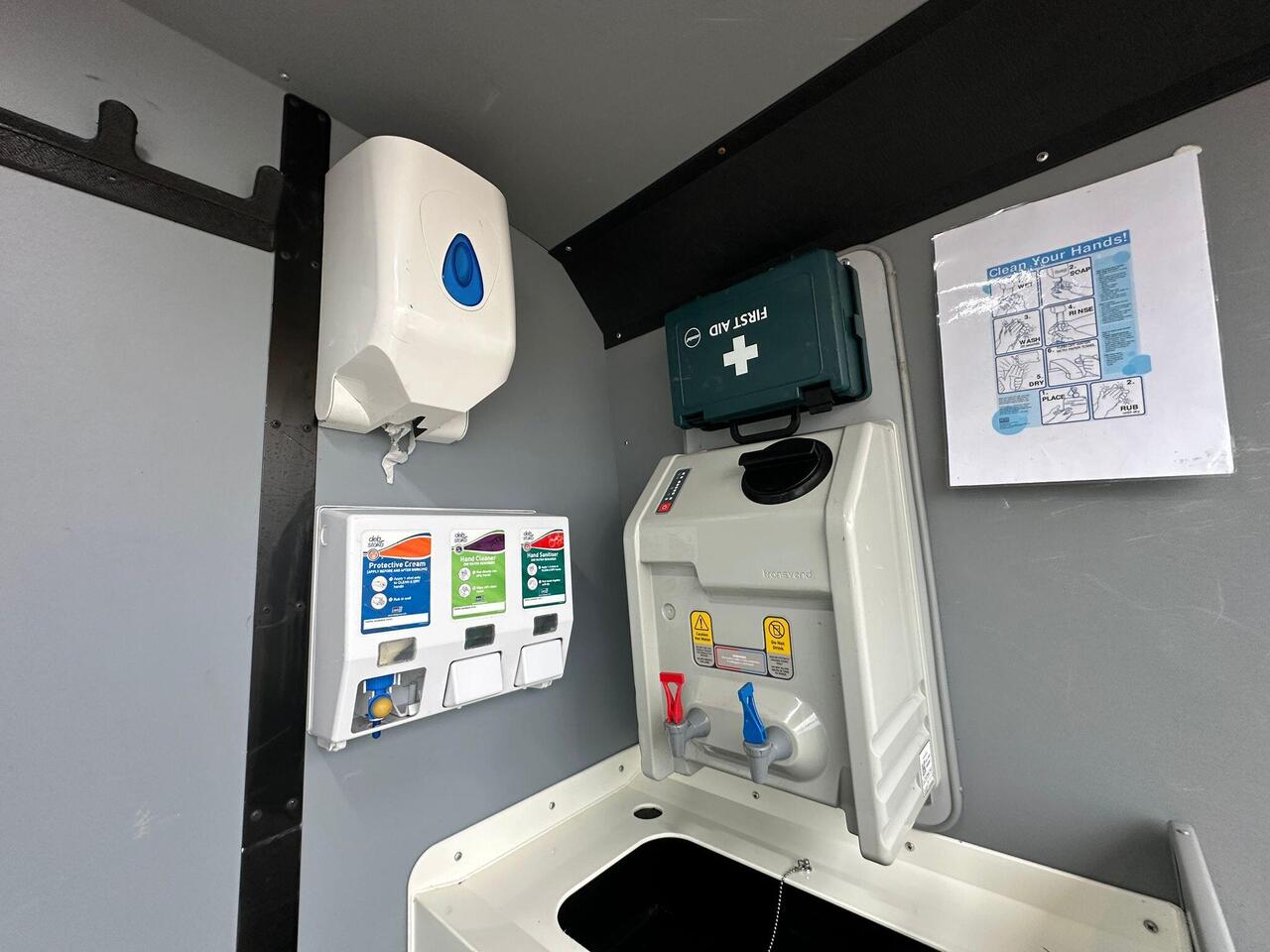 Ford Transit WP72GWJ