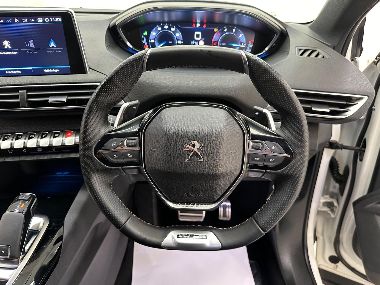 Peugeot 3008 KP69UZV