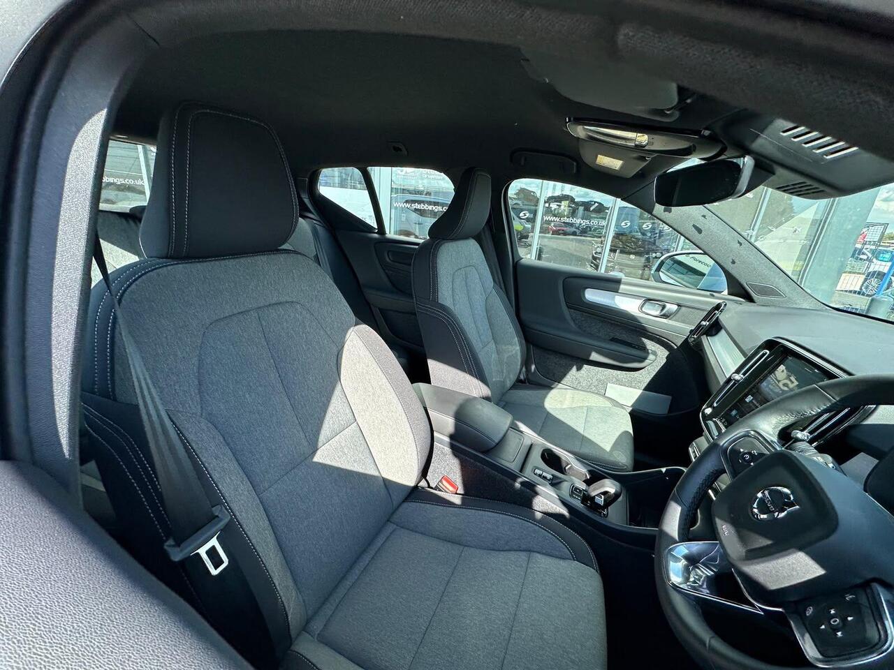 Volvo XC40 YR24WWG