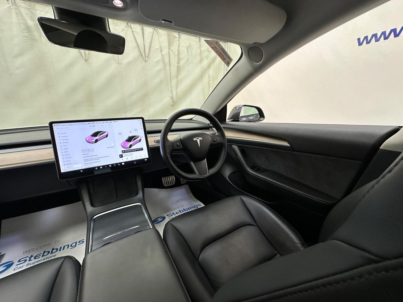Tesla Model 3 LF71VYC
