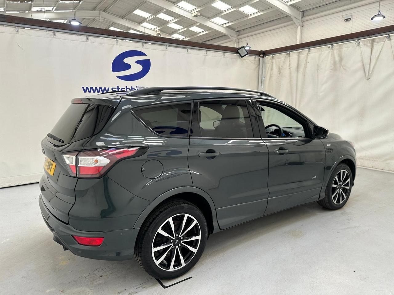 Ford Kuga AY17NRV