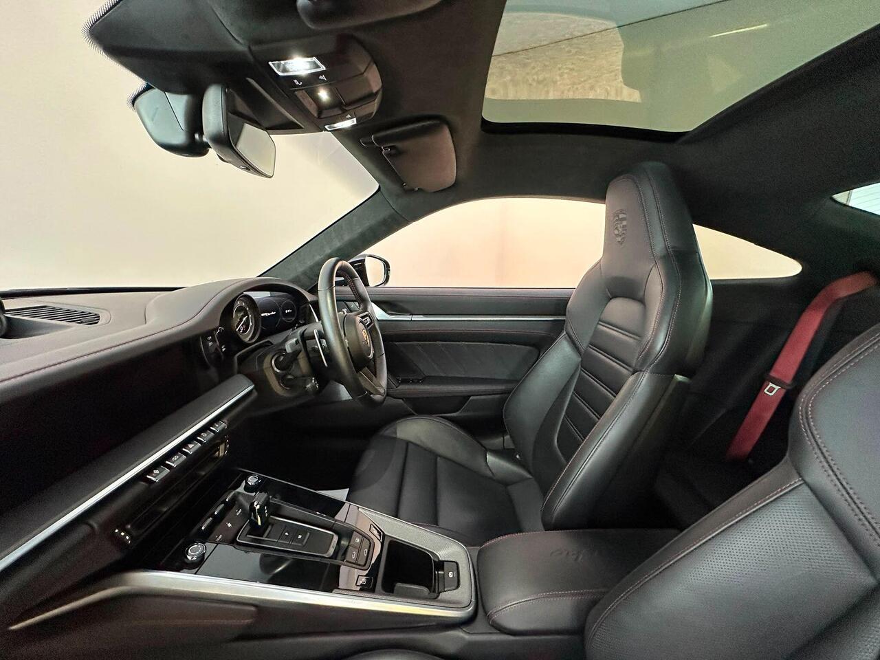 Porsche 911 AO73WWE