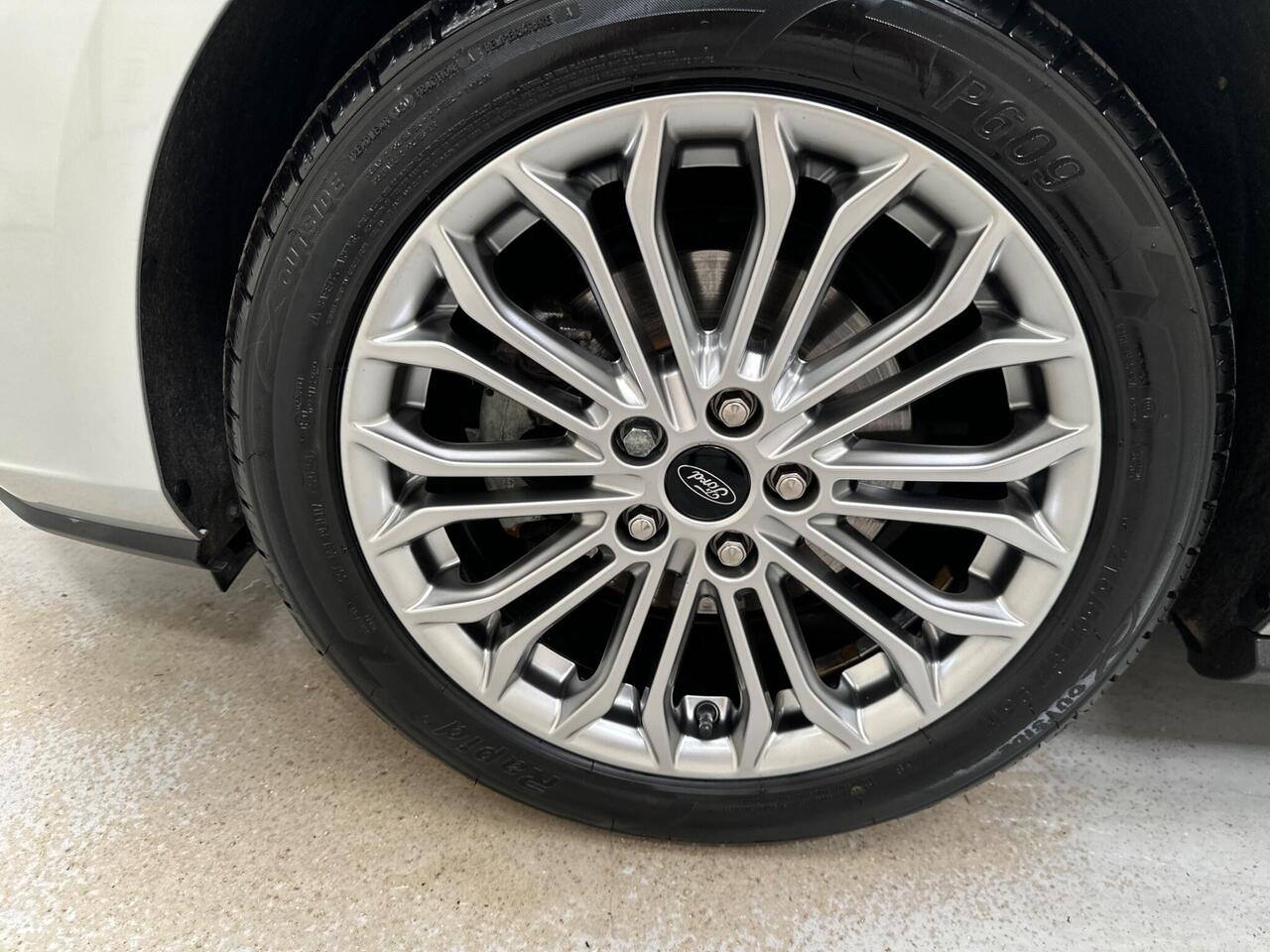 Ford Focus YT19RWD