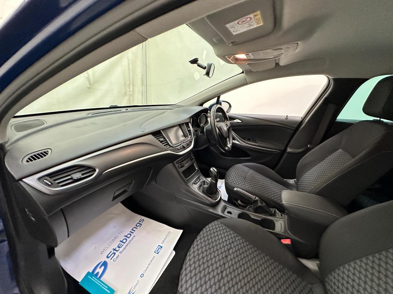 Vauxhall Astra VU20ZNC