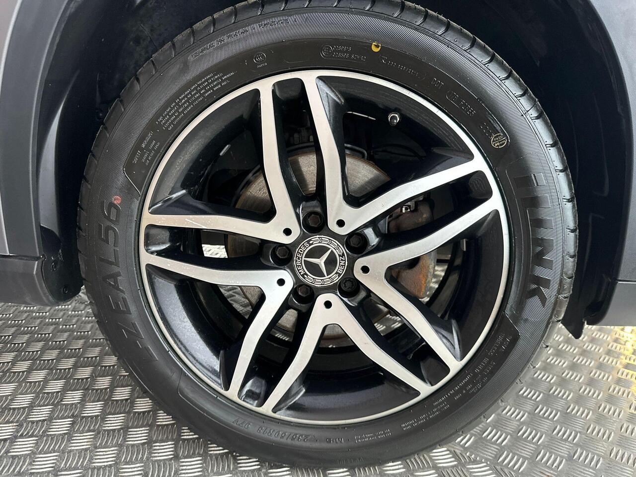 Mercedes-Benz GLA YH69VSZ