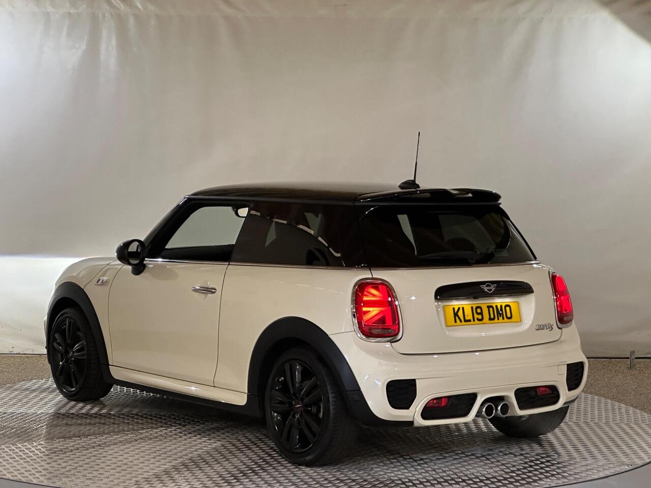 MINI Hatch KL19DMO