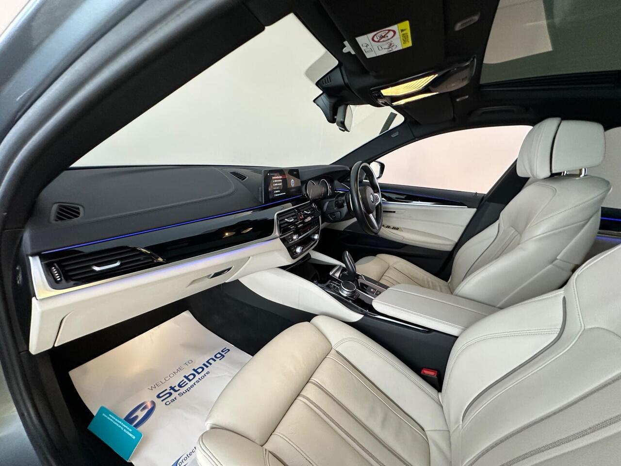 BMW 5 Series YK18JUW
