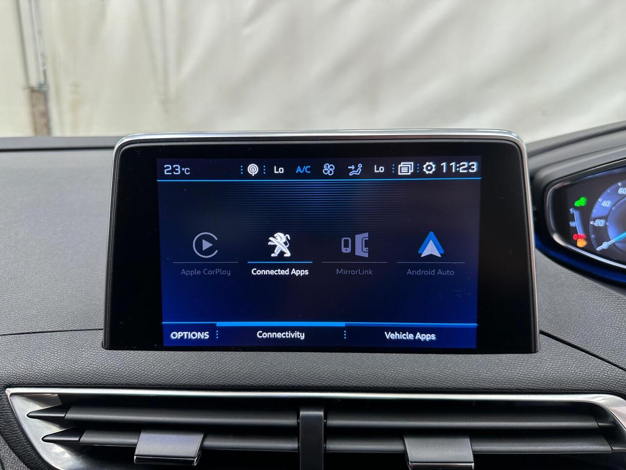 Peugeot 3008 KP69UZV