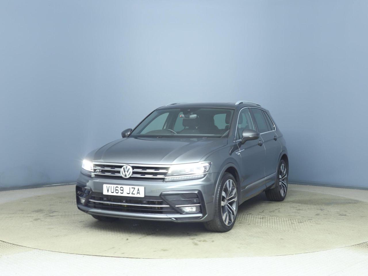 Volkswagen Tiguan VU69JZA