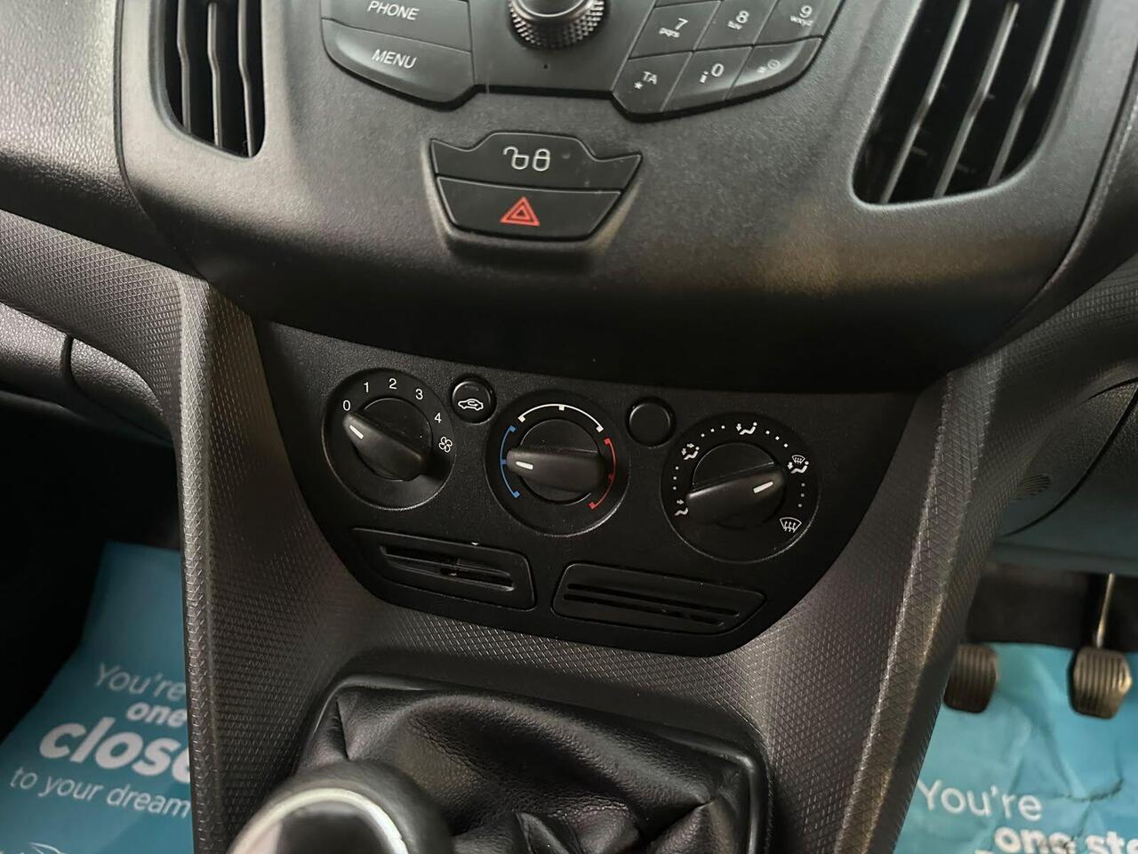Ford Transit Connect YJ18YCY