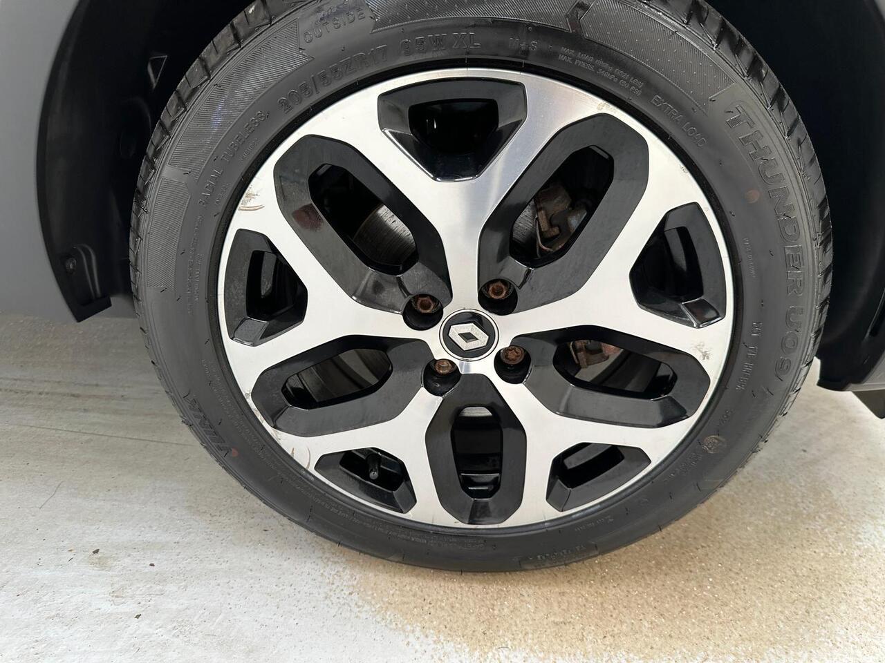 Renault Captur AU19SRZ