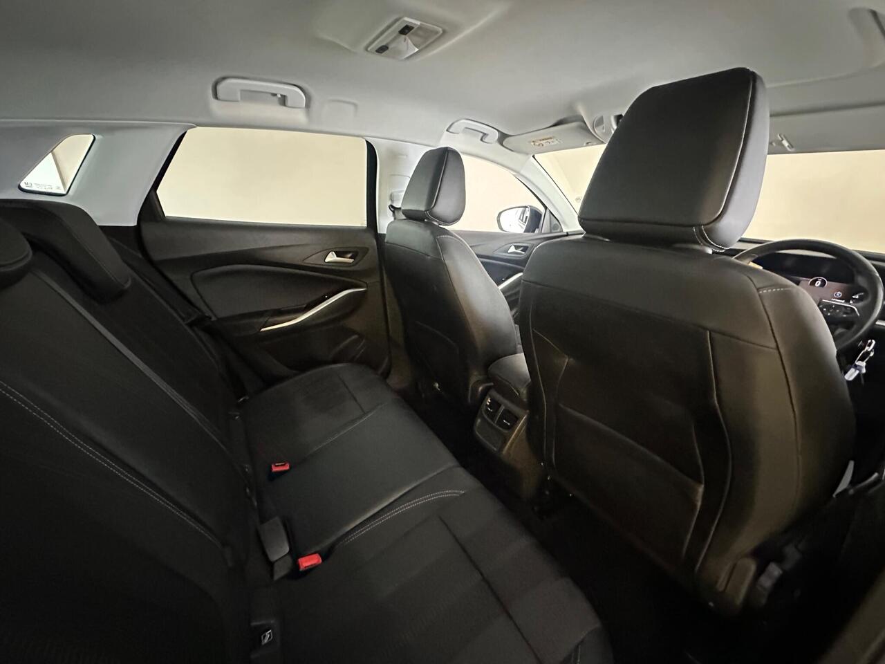 Vauxhall Grandland SH23FBJ