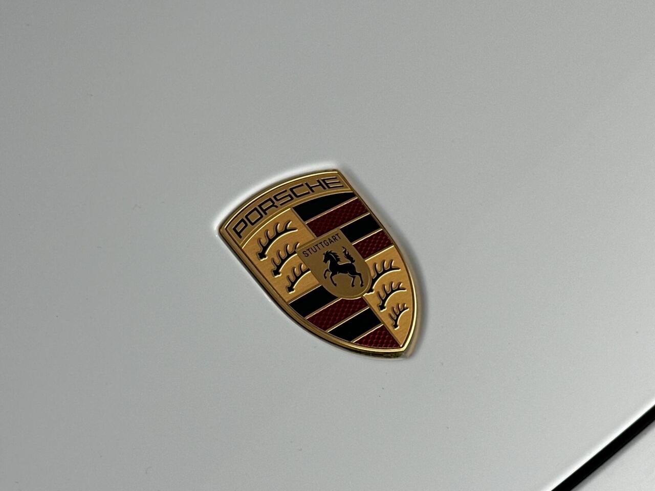 Porsche Macan FD74LXY