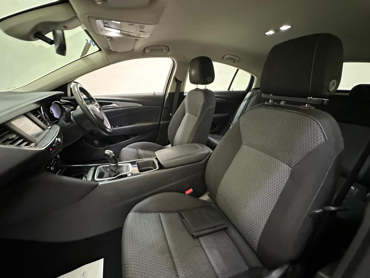 Vauxhall Insignia VU70YMO
