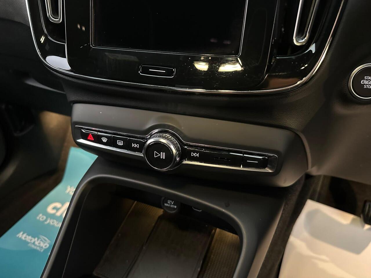 Volvo XC40 FL25SYC