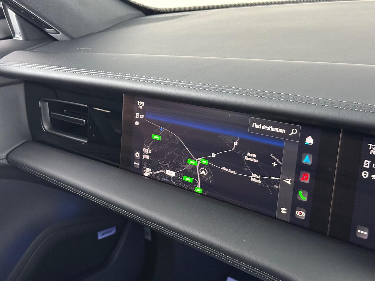 Porsche Taycan YX73ZWJ