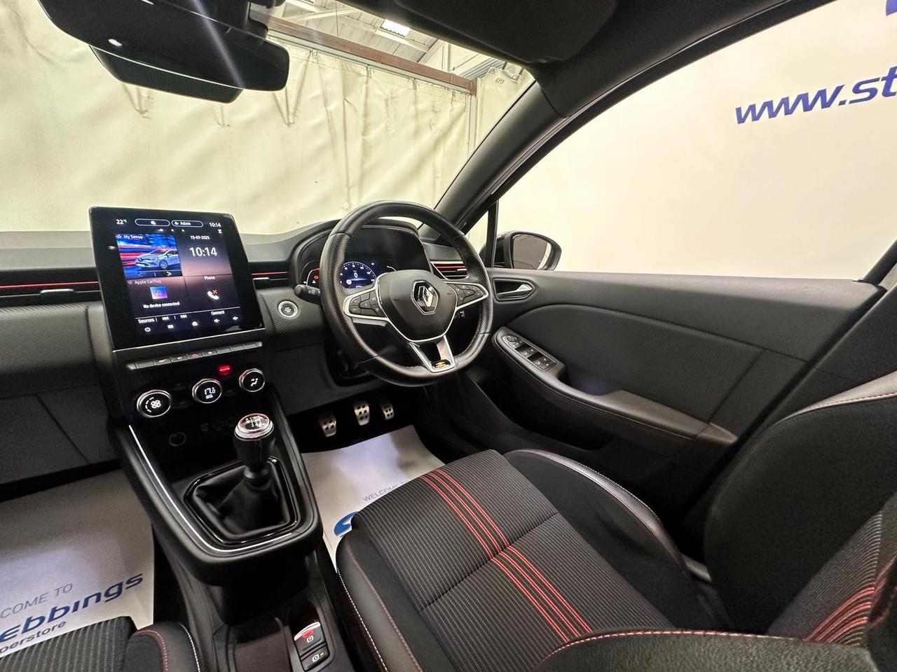 Renault Clio YE71SWN