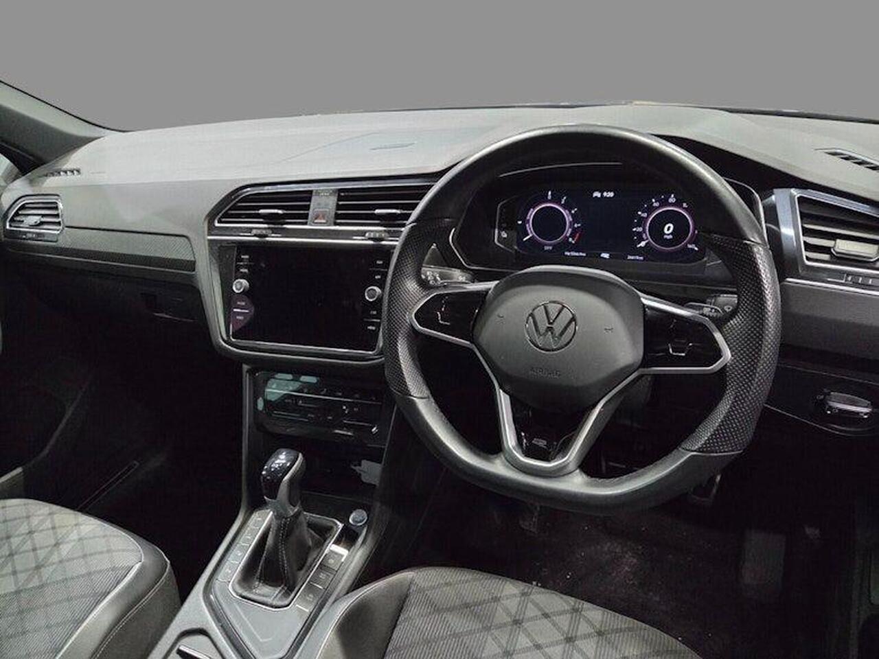 Volkswagen Tiguan YG23VZE