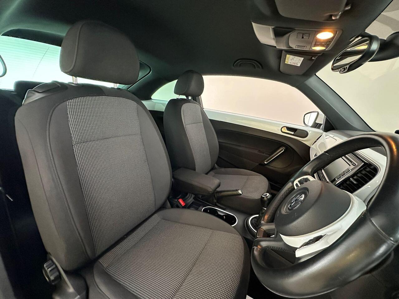 Volkswagen Beetle NU15DYA