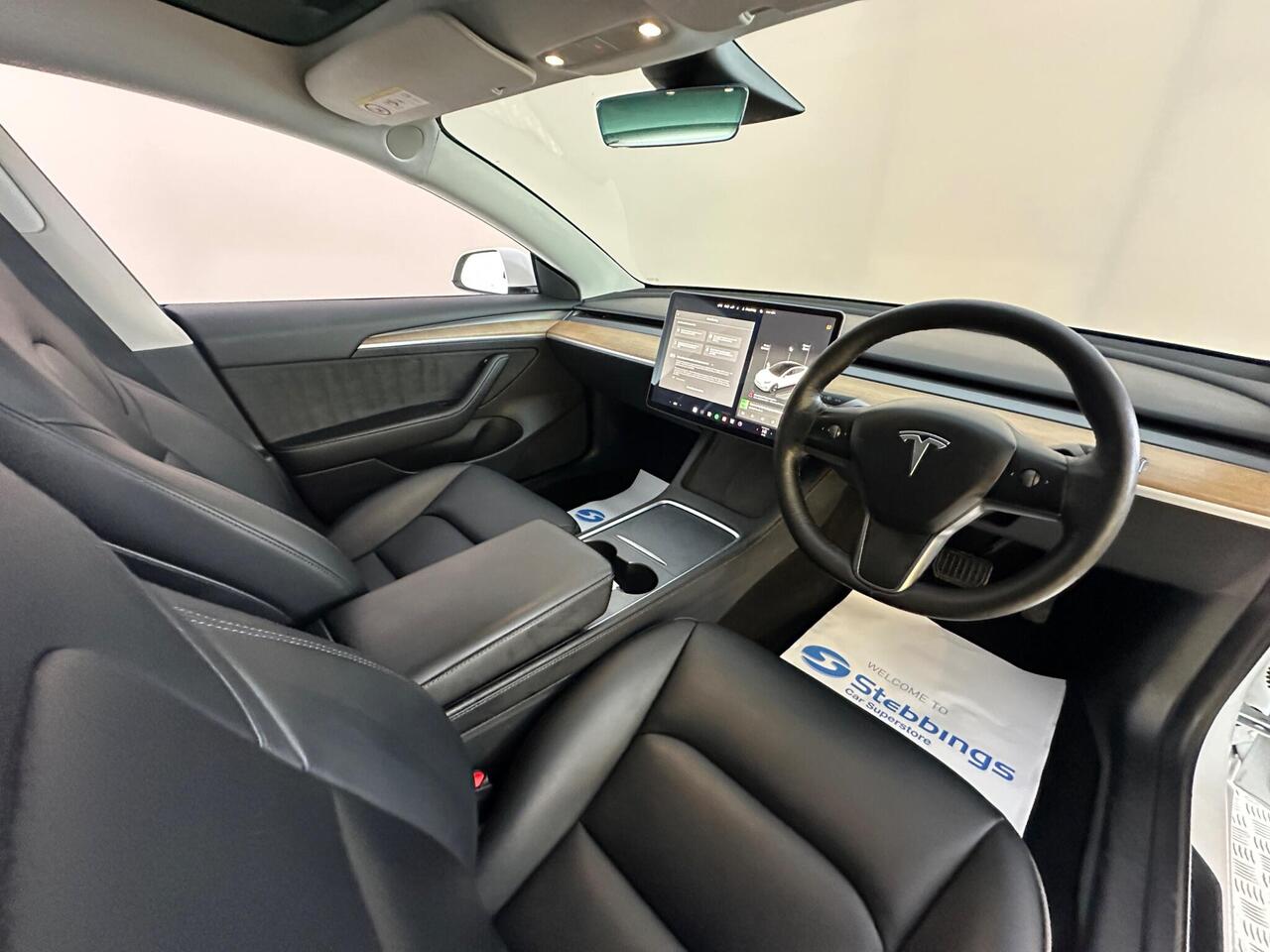 Tesla Model 3 AF72VRV