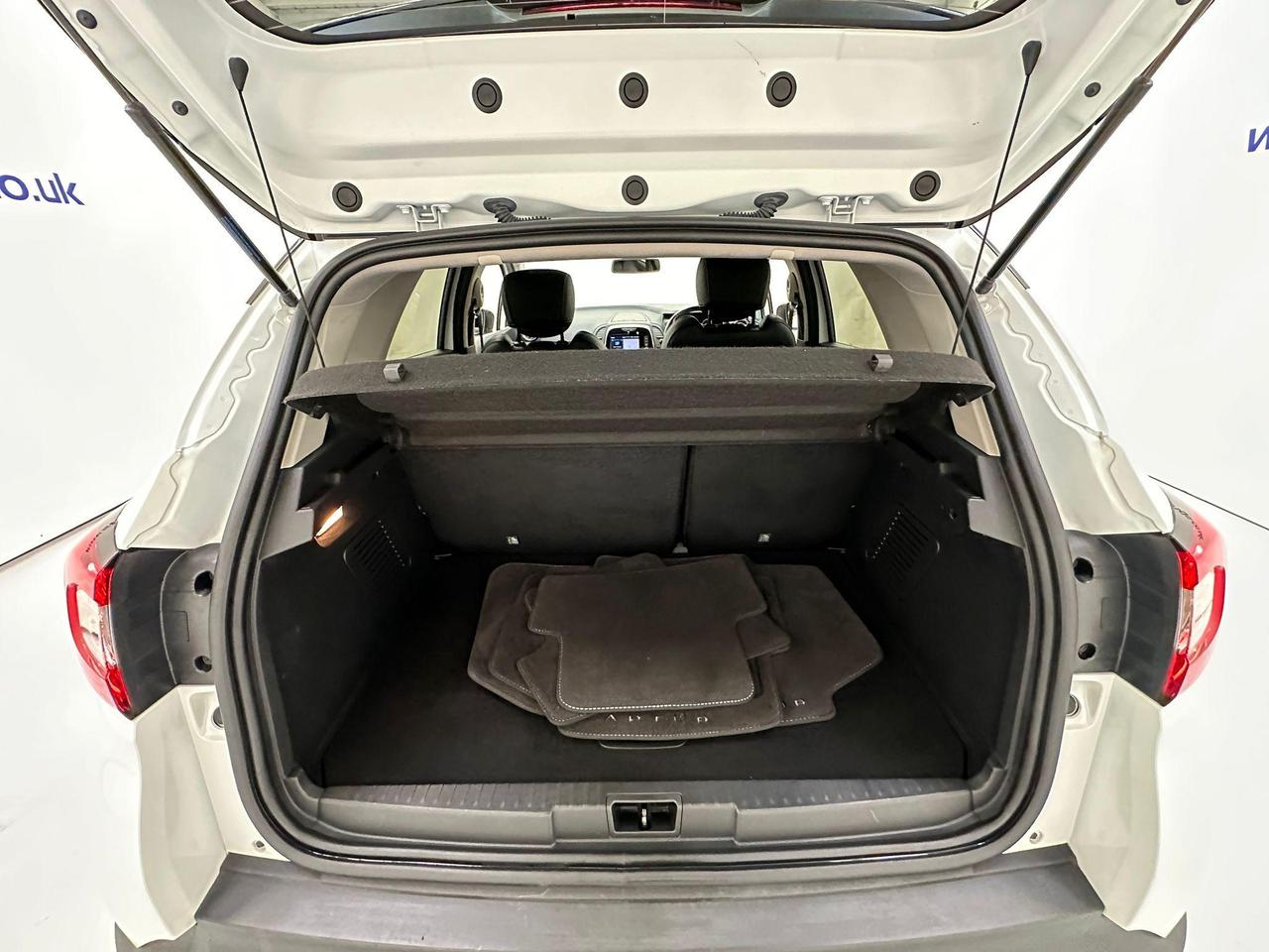 Renault Captur EK69YKP