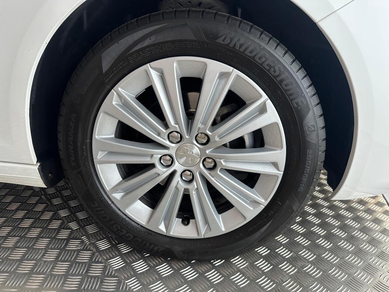 Peugeot 308 SW YB21VWC