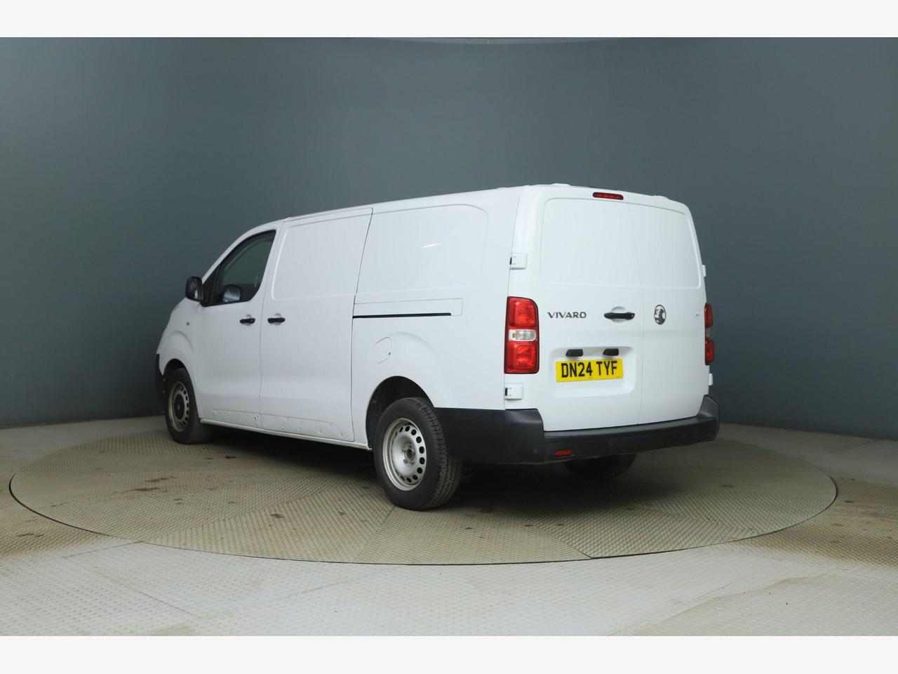 Vauxhall Vivaro DN24TYW