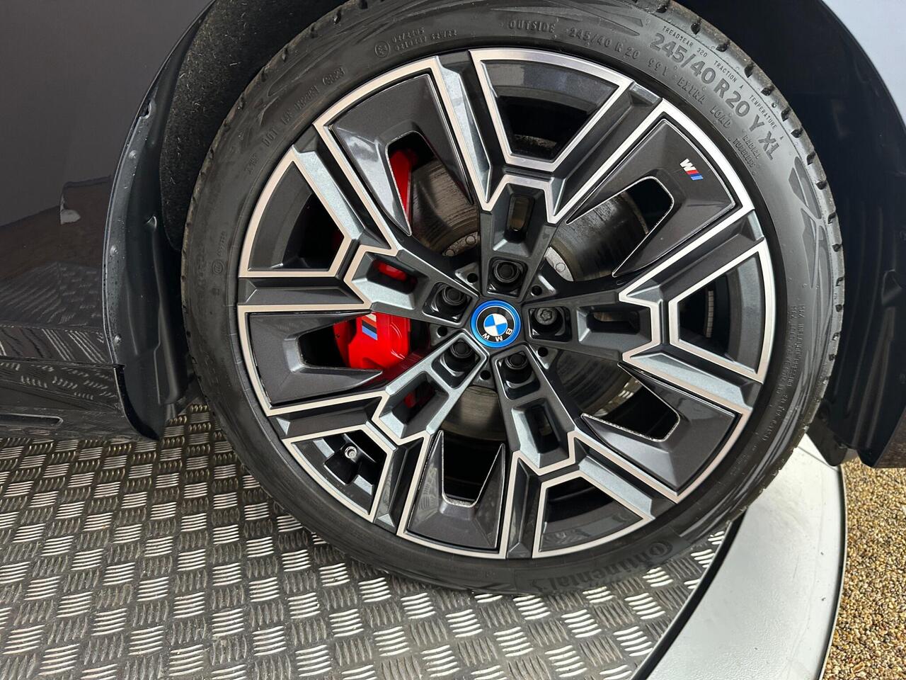 BMW i5 ML24HHM