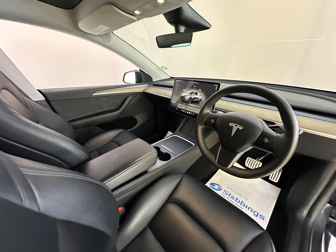 Tesla Model Y NL23XBN