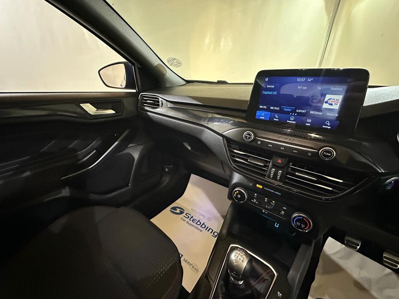 Ford Focus WJ68UUT