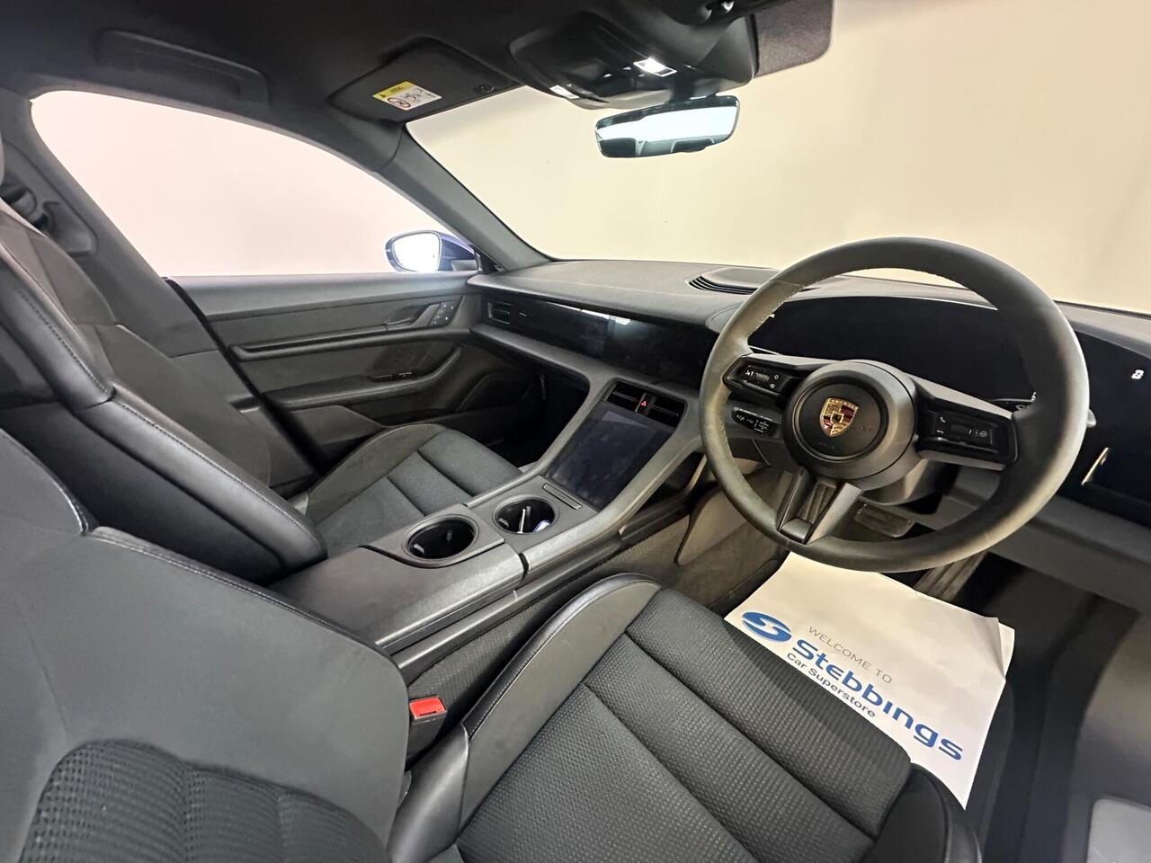 Porsche Taycan EJ22XKN