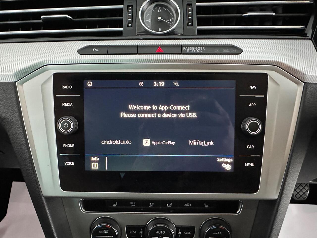 Volkswagen Passat AD19KLE